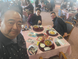 				食事も楽しみの一つ