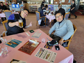 			ふたりで仲良く