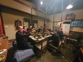 				支部長も合流して忘年会